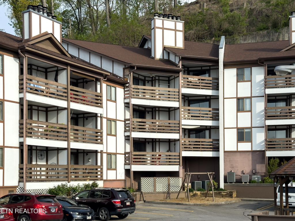 Photo of 616 Turkey Nest Rd #306, Gatlinburg, TN 37738 (MLS # 1333035)