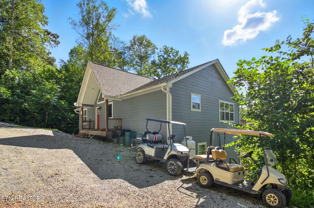 Photo of 679 Waterfront Tr Trl, LaFollette, TN 37766 (MLS # 1313619)