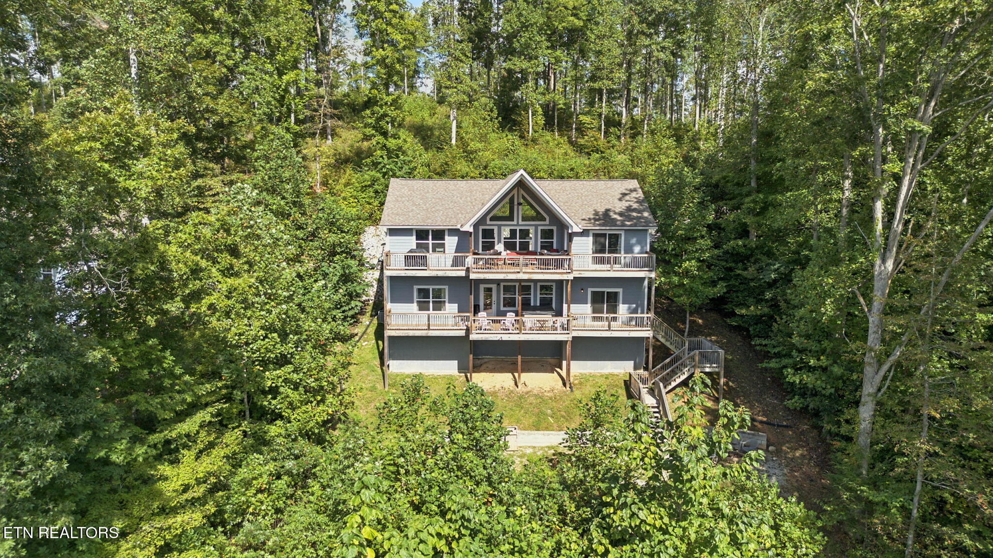 679 Waterfront Trl