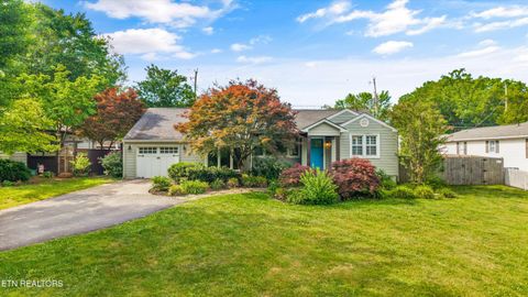 Photo of 4028 Taliluna Ave, Knoxville, TN 37919 (MLS # 1342247)