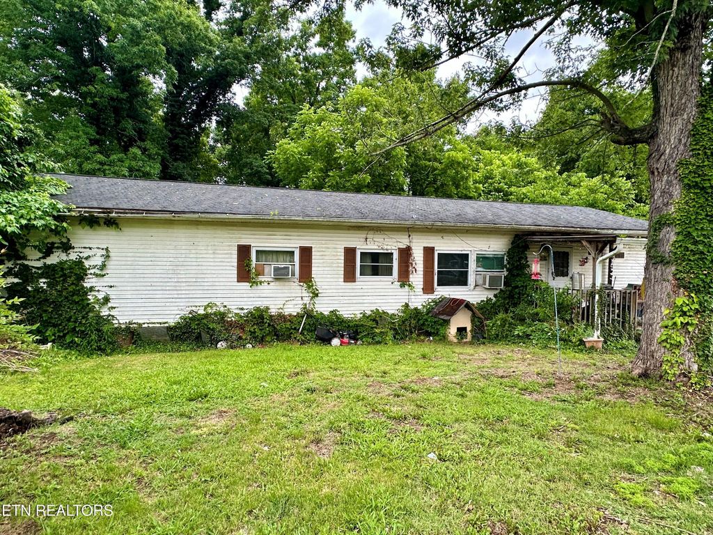Photo of 1523 Riverfront Circle, Dandridge, TN 37725 (MLS # 1342314)