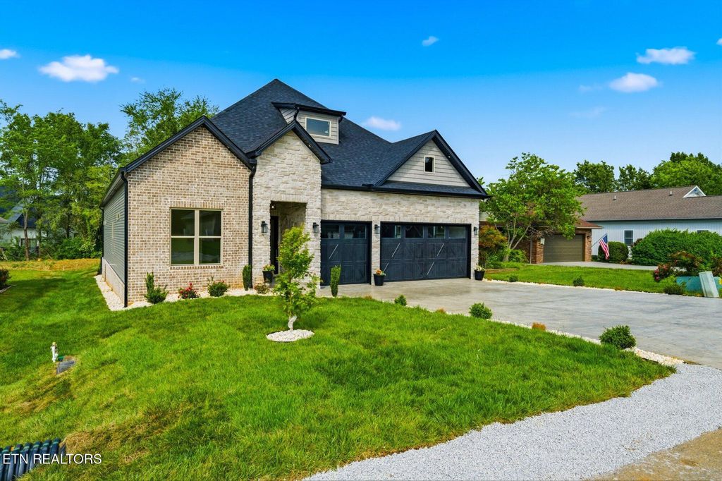 Photo of 121 Ogana Way, Loudon, TN 37774 (MLS # 1338805)