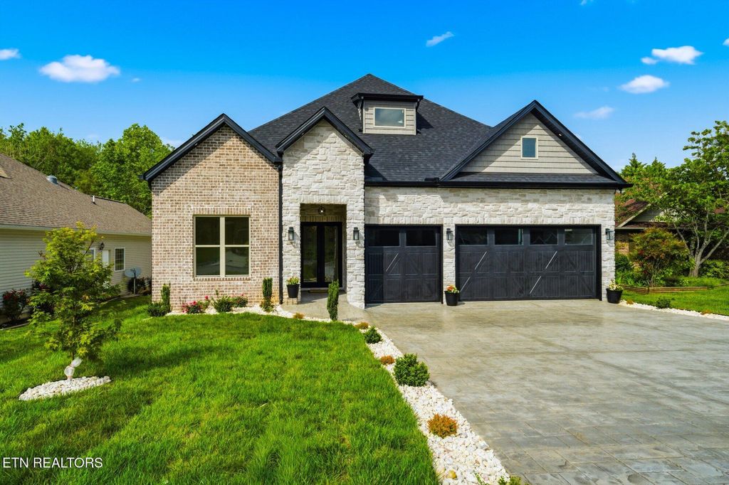 Photo of 121 Ogana Way, Loudon, TN 37774 (MLS # 1338805)
