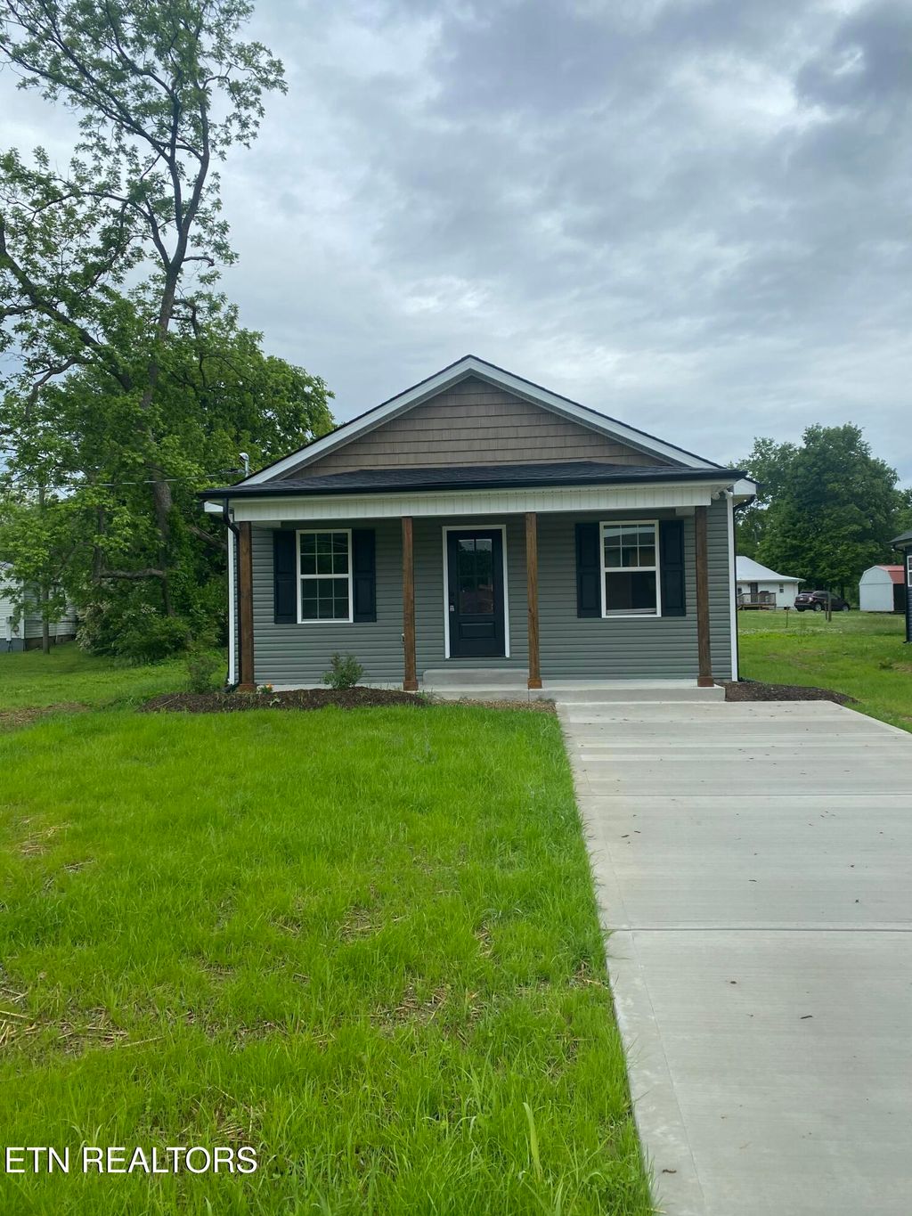 Photo of 414 Oklahoma St, Madisonville, TN 37354 (MLS # 1297469)