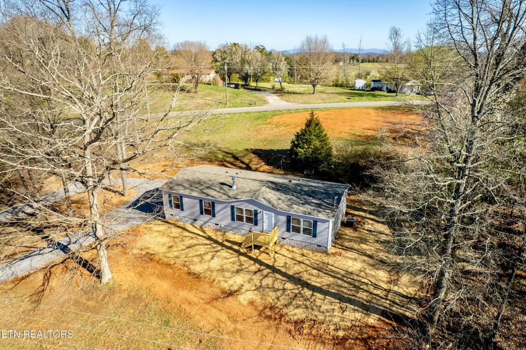 Photo of 374 Red Pond Rd Rd, Sweetwater, TN 37874 (MLS # 1293919)