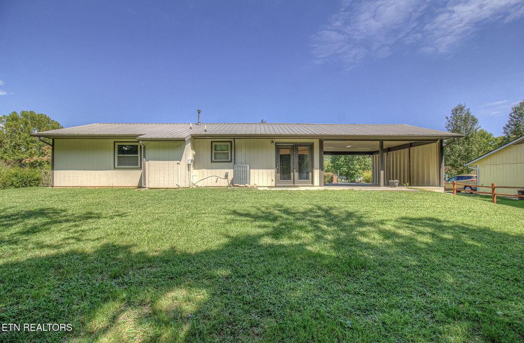 Photo of 1830 Norlil Rd, Sevierville, TN 37876 (MLS # 1315177)