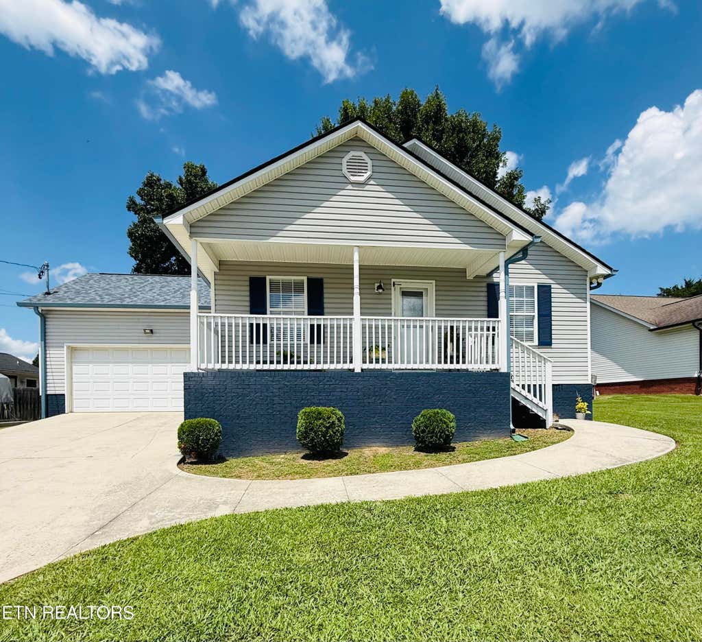 Photo of 109 Pecan Circle, Corryton, TN 37721 (MLS # 1351077)
