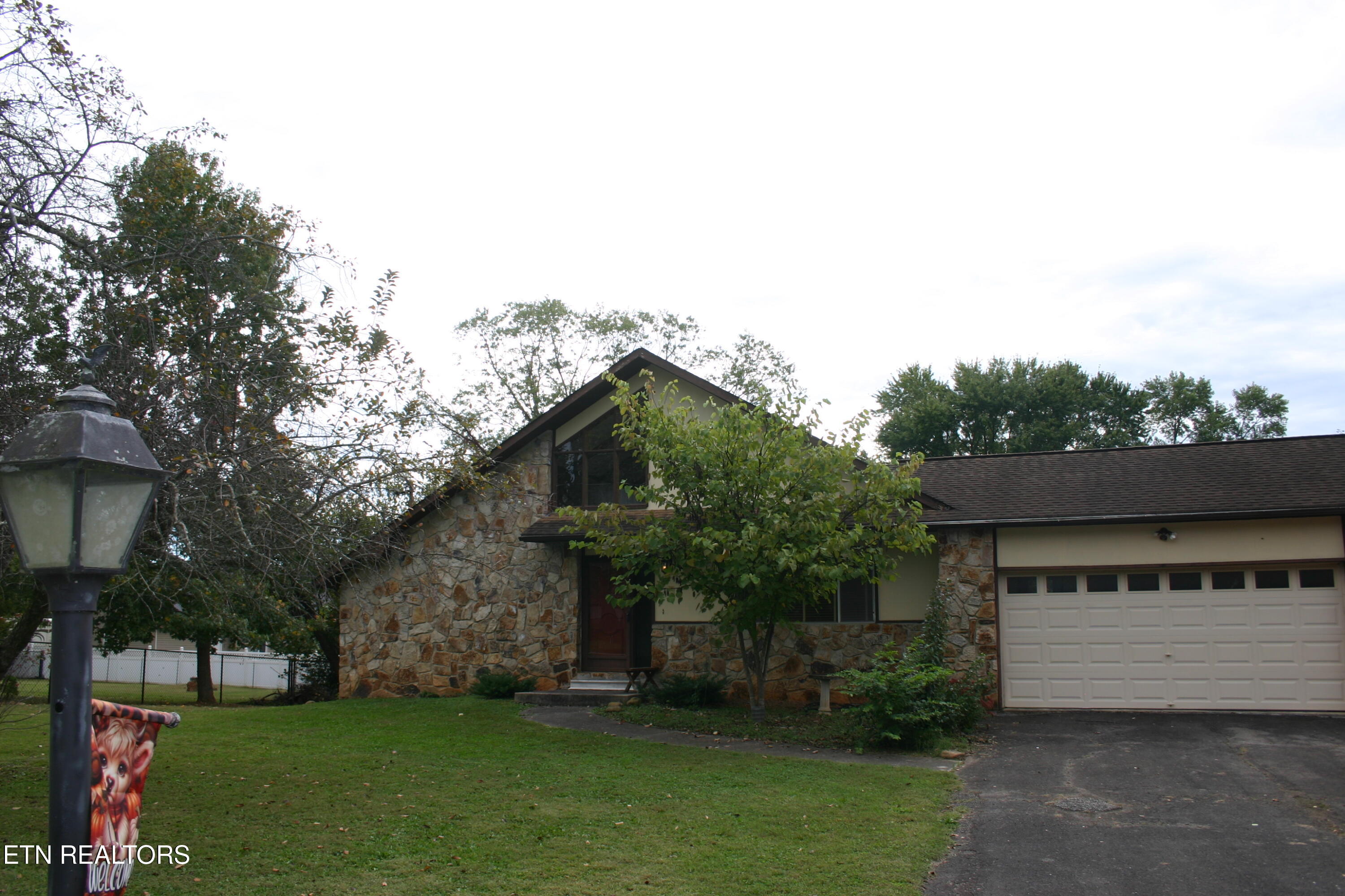 4908 Montmorency Drive