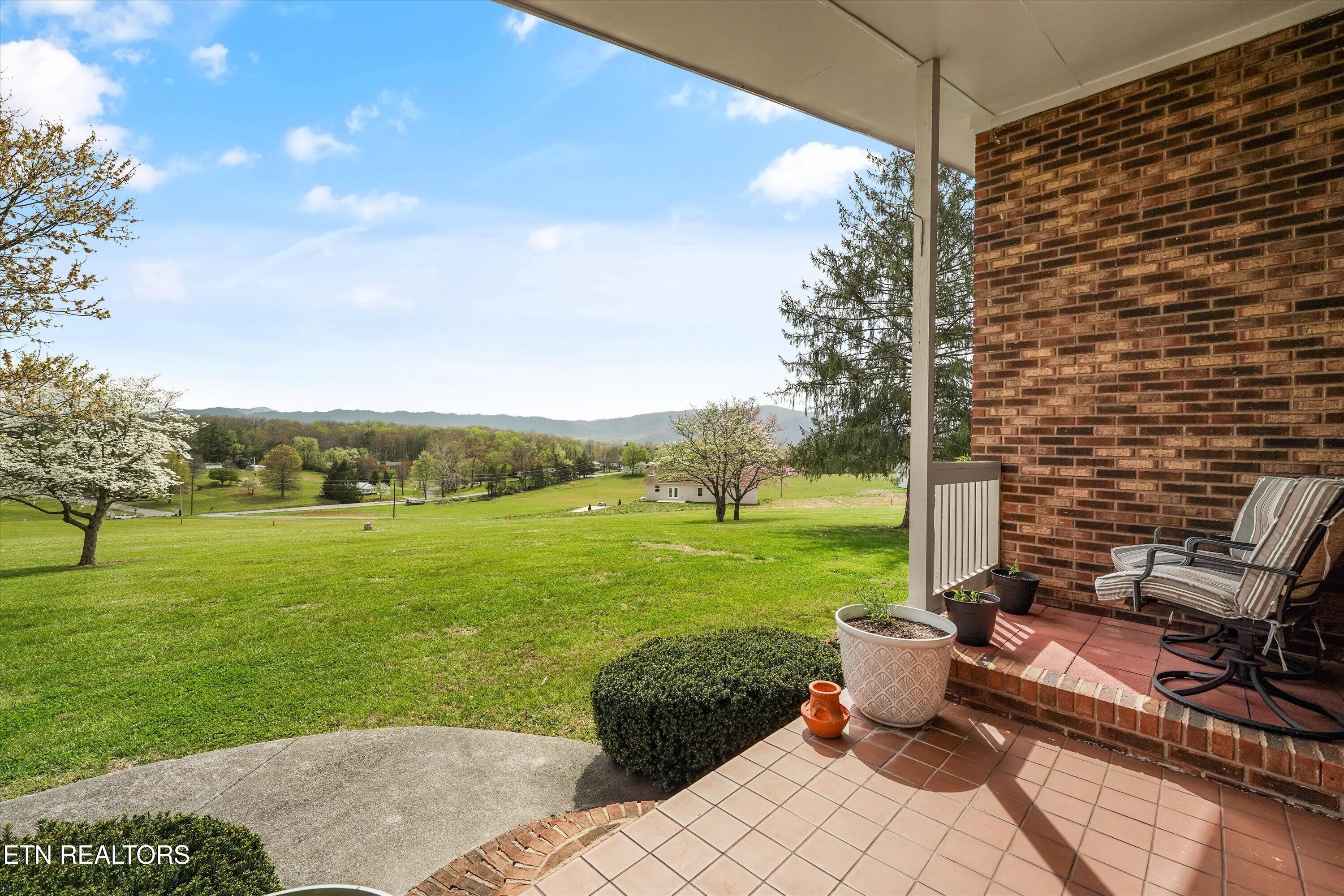 1279 Green Acres Drive