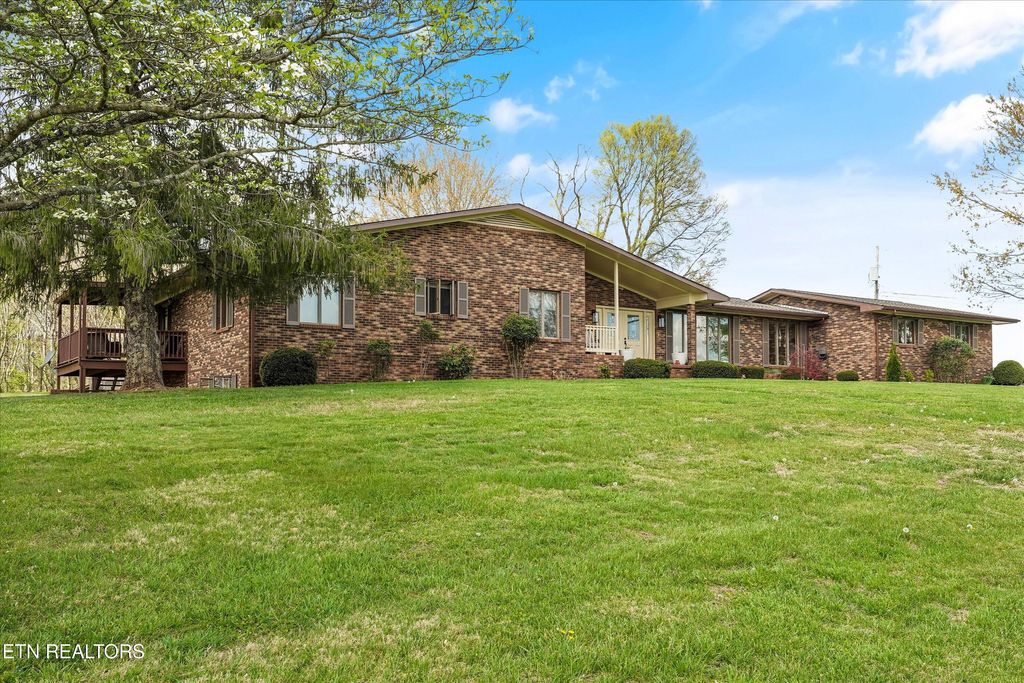 Photo of 1279 Green Acres Drive, Newport, TN 37821 (MLS # 1336157)