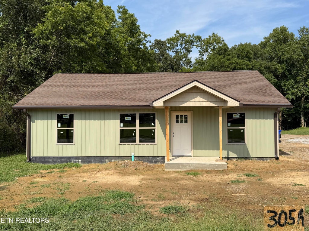Photo of 305 S Fowler St, Clinton, TN 37716 (MLS # 1352593)