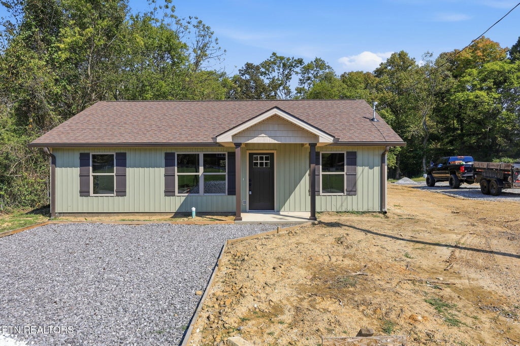 Photo of 305 S Fowler St, Clinton, TN 37716 (MLS # 1352593)