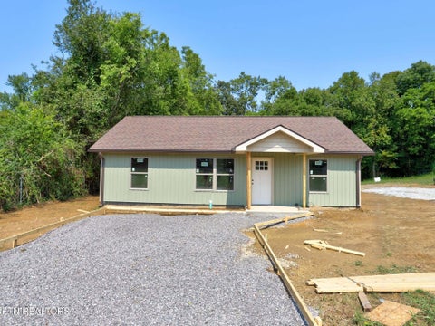 Photo of 305 S Fowler St, Clinton, TN 37716 (MLS # 1352593)