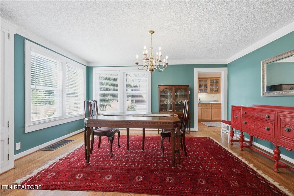 Photo of 1318 Young Ave, Maryville, TN 37801 (MLS # 1352897)