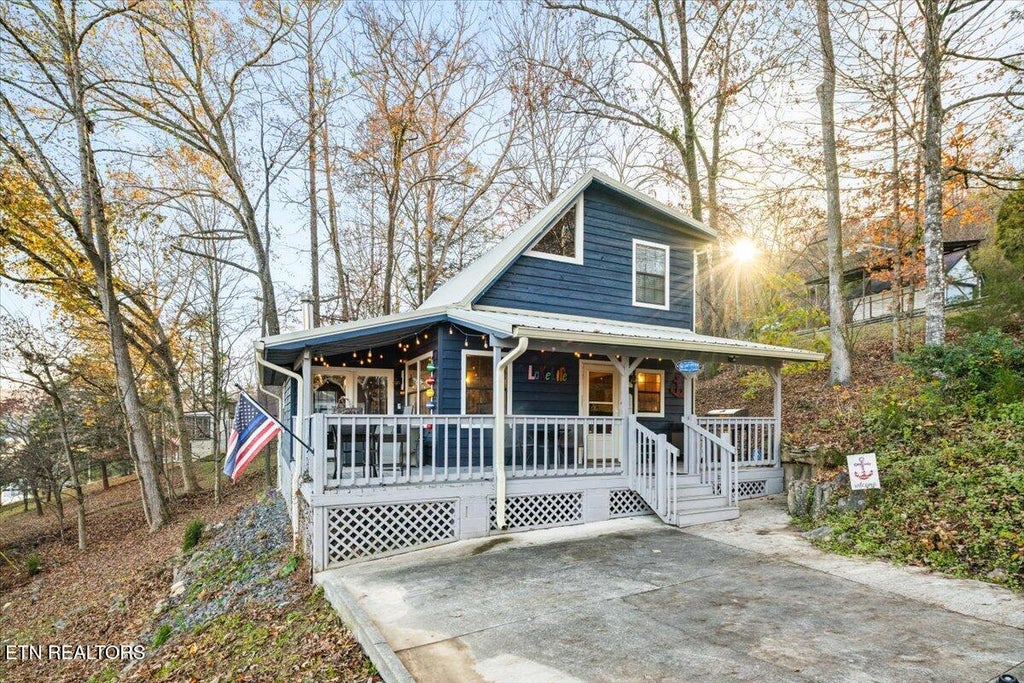 Photo of 131 Phoenix Lane, Speedwell, TN 37870 (MLS # 1360615)