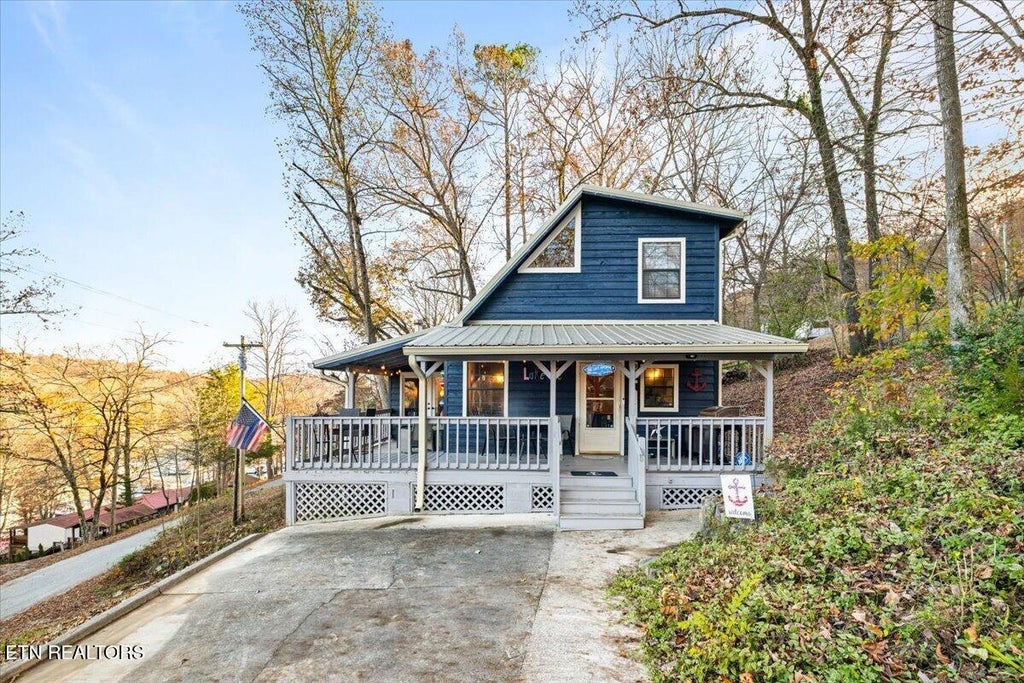 Photo of 131 Phoenix Lane, Speedwell, TN 37870 (MLS # 1360615)