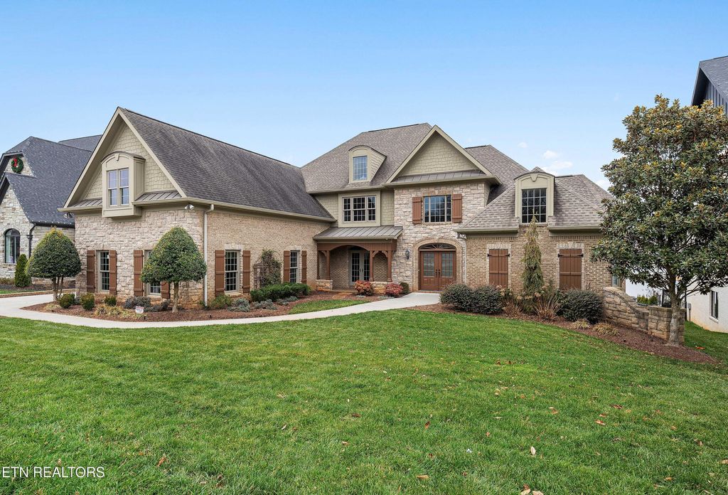 Photo of 1403 Charlottesville Blvd, Knoxville, TN 37922 (MLS # 1325913)