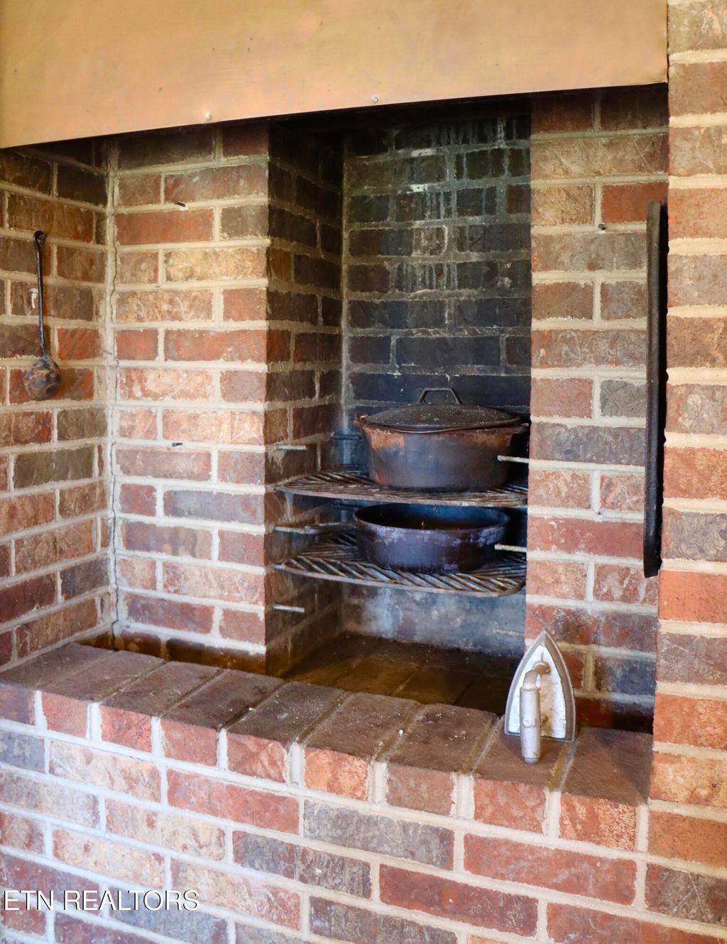 Photo of 185 Ccc Rd, Wartburg, TN 37887 (MLS # 1292927)