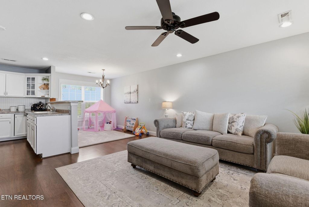 Photo of 1632 Autumn Brook Drive, Maryville, TN 37801 (MLS # 1334295)