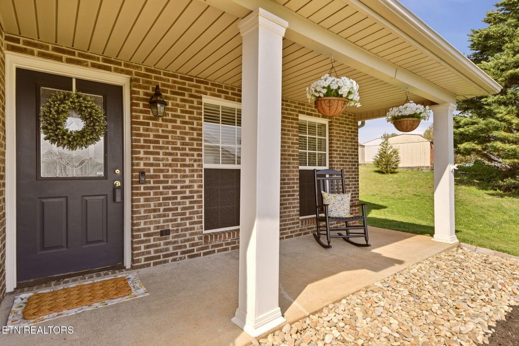 Photo of 1632 Autumn Brook Drive, Maryville, TN 37801 (MLS # 1334295)