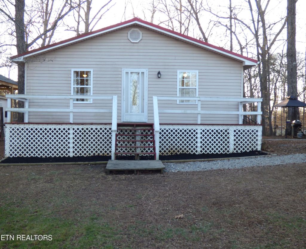 Photo of 1369 Waterfront Drive, Dandridge, TN 37725 (MLS # 1329091)