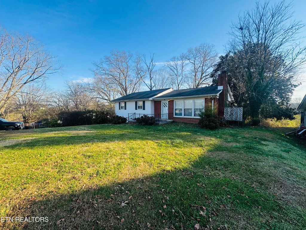 Photo of 508 Scenic Drive, Clinton, TN 37716 (MLS # 1324273)