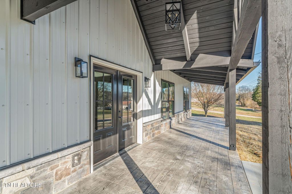 Photo of 940 Thorngrove Pike, Strawberry Plains, TN 37871 (MLS # 1324684)