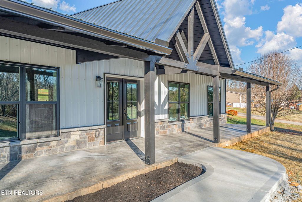 Photo of 940 Thorngrove Pike, Strawberry Plains, TN 37871 (MLS # 1324684)