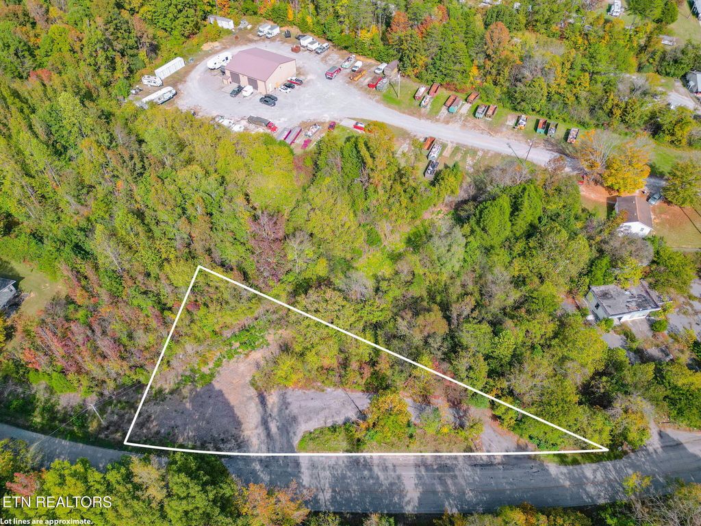 Photo of 3140 W Buttermilk Rd, Lenoir City, TN 37771 (MLS # 1319471)