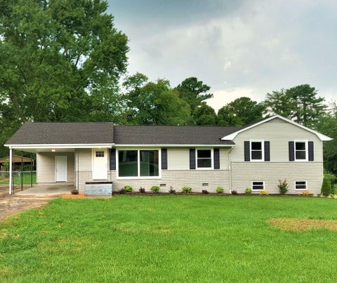 Photo of 1227 Rocky Hill Rd, Knoxville, TN 37919 (MLS # 1355697)