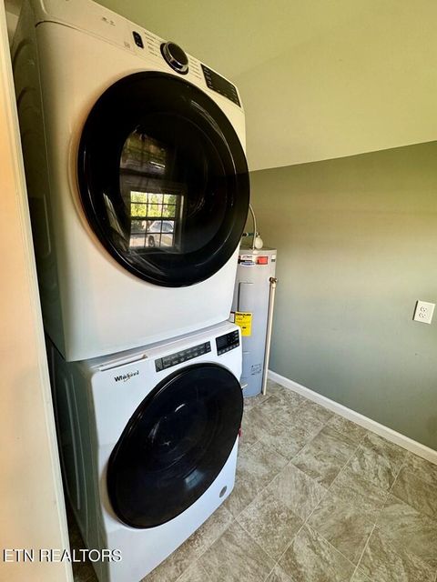 250 E Main East St Cookeville TN 38501