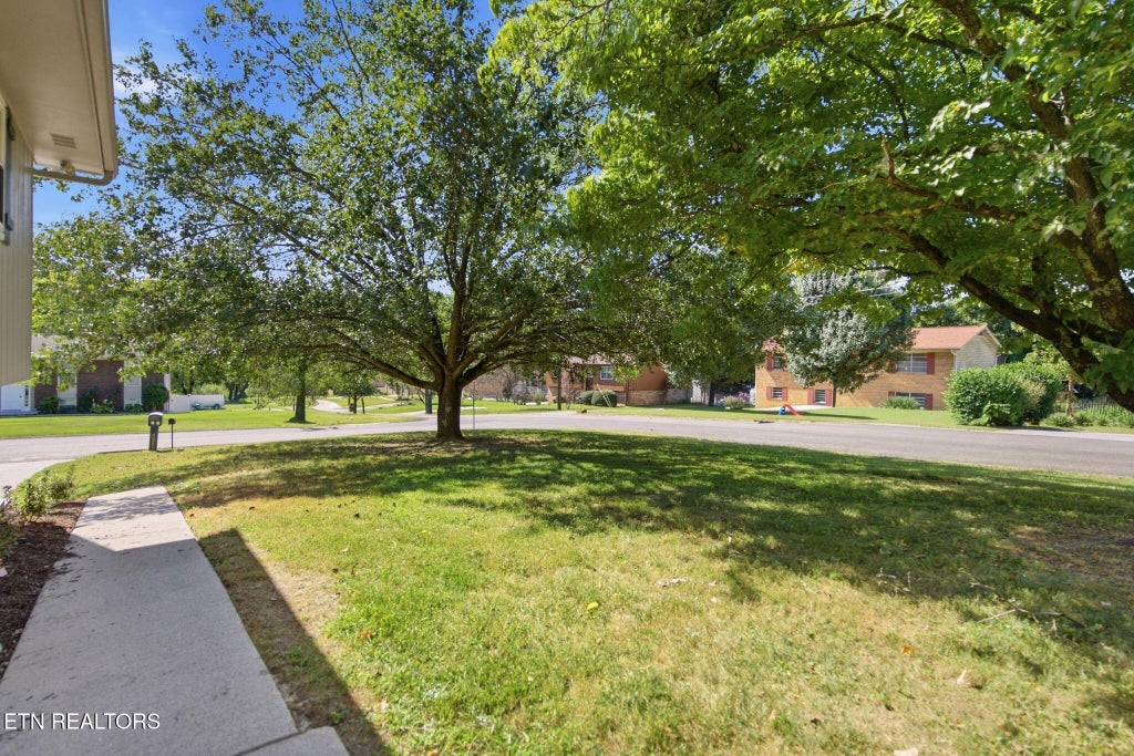 Photo of 6560 W Garwood Circle, Knoxville, TN 37918 (MLS # 1355161)