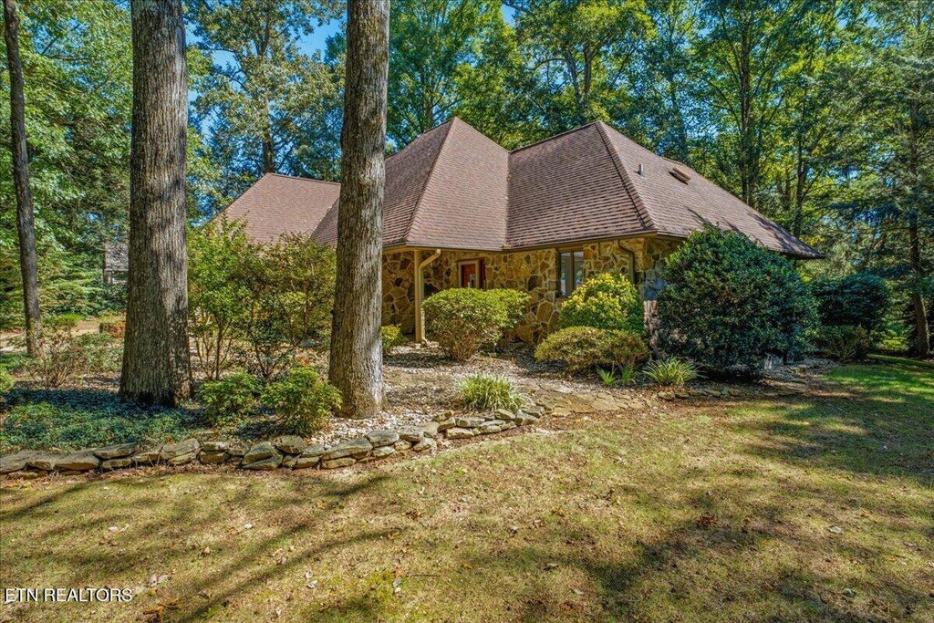 Photo of 309 Tigitsi Way, Loudon, TN 37774 (MLS # 1358196)