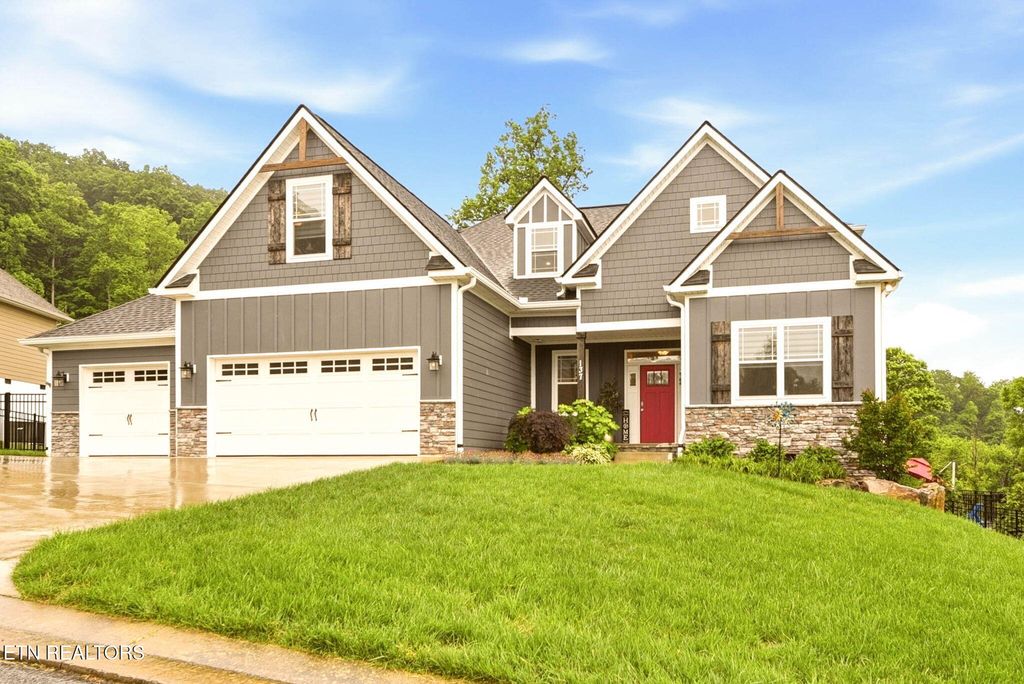 Photo of 137 Black Oak Drive, Oak Ridge, TN 37830 (MLS # 1339934)