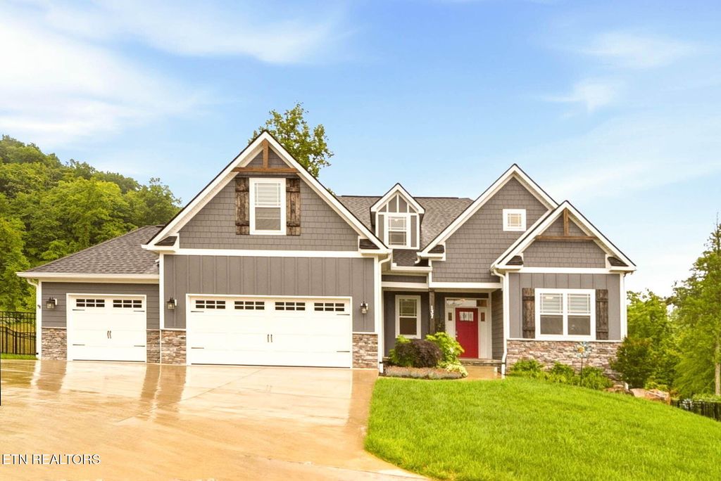 Photo of 137 Black Oak Drive, Oak Ridge, TN 37830 (MLS # 1339934)