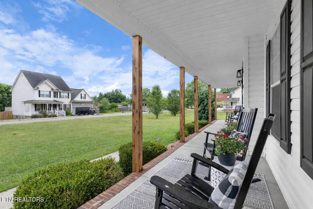 Photo of 137 Chelsea Lane, LaFollette, TN 37766 (MLS # 1327103)