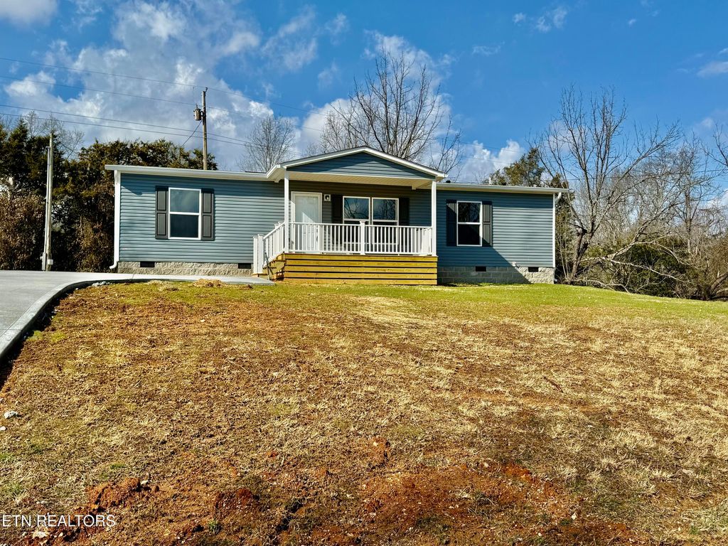 Photo of 414 WHITAKER St, Tazewell, TN 37879 (MLS # 1280864)
