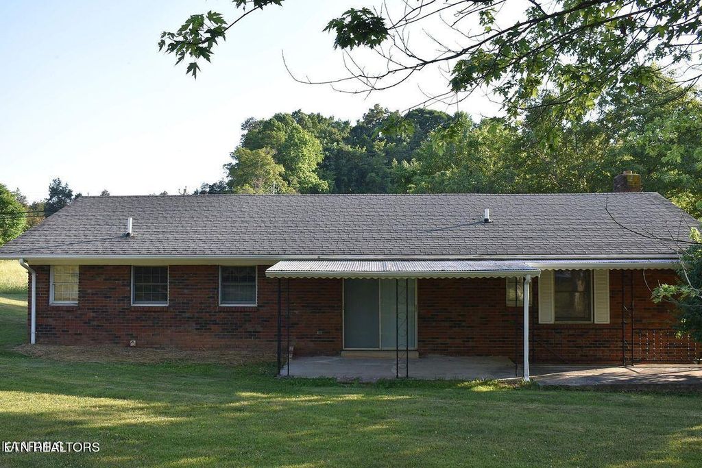 Photo of 248 Dogwood Heights Drive, Tazewell, TN 37879 (MLS # 1247578)