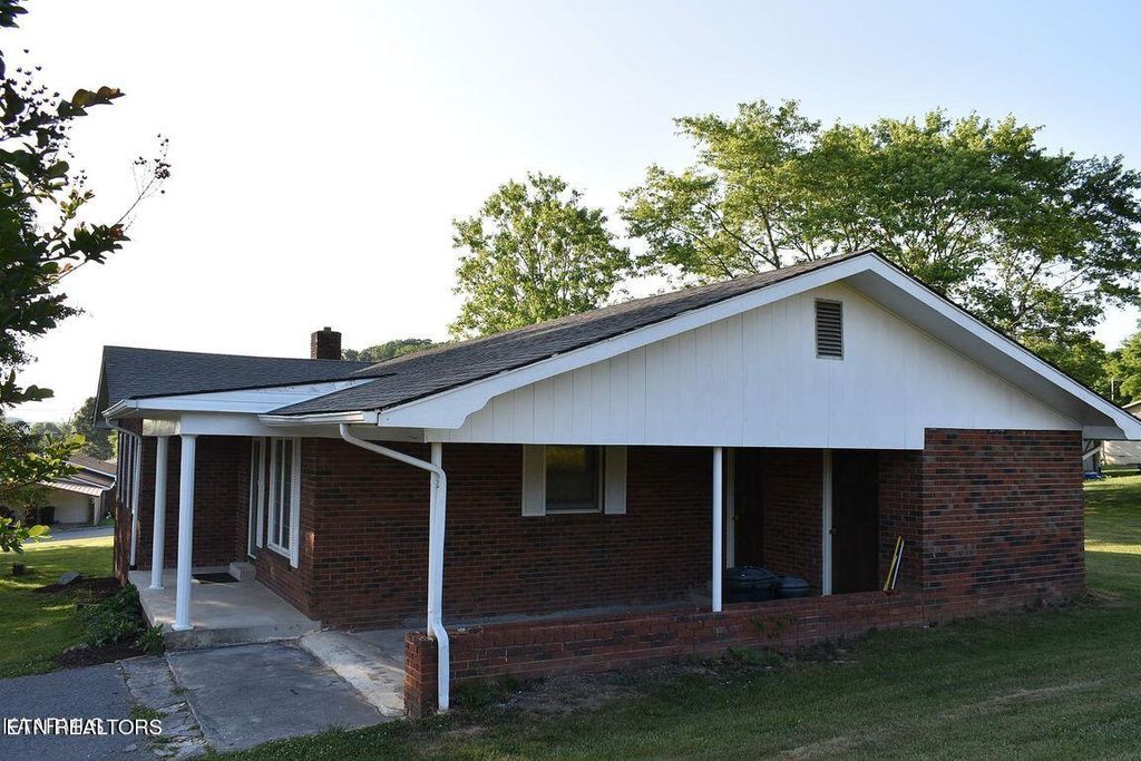 Photo of 248 Dogwood Heights Drive, Tazewell, TN 37879 (MLS # 1247578)