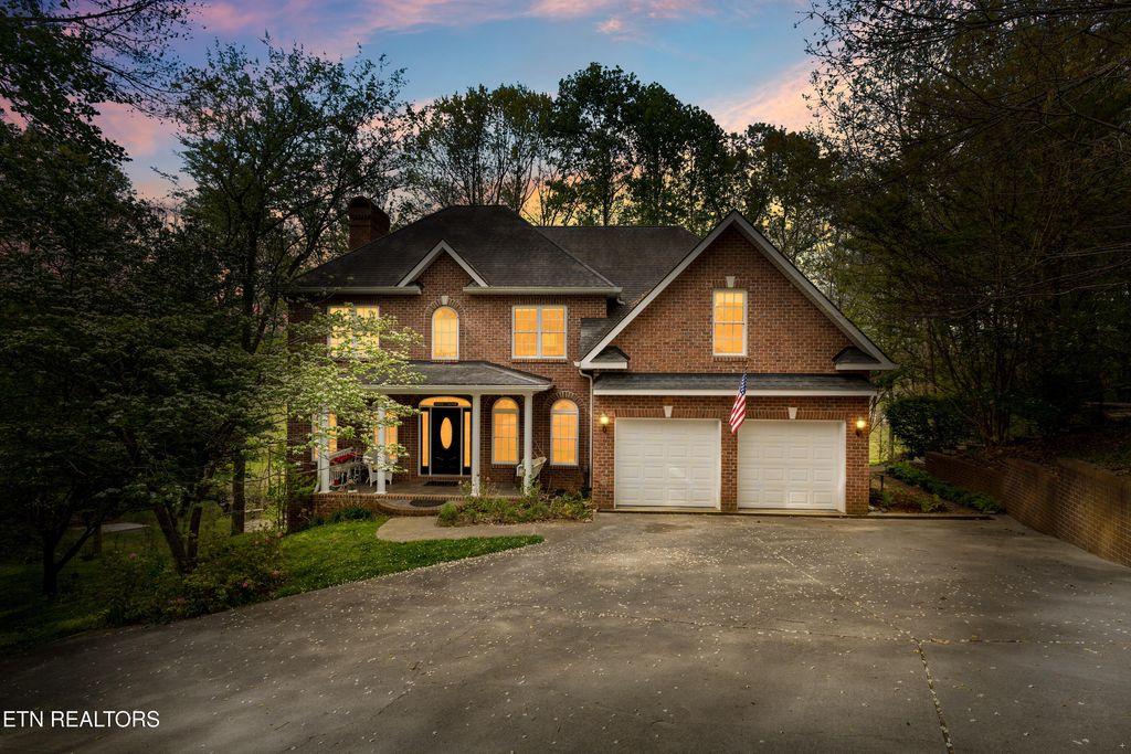 Photo of 639 S Arch Rock Drive, Sevierville, TN 37876 (MLS # 1339870)