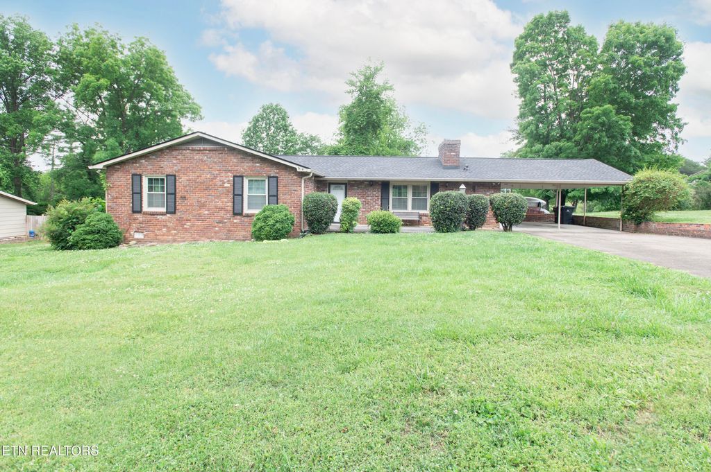 Photo of 7352 NW Winchester Drive, Knoxville, TN 37919 (MLS # 1340913)