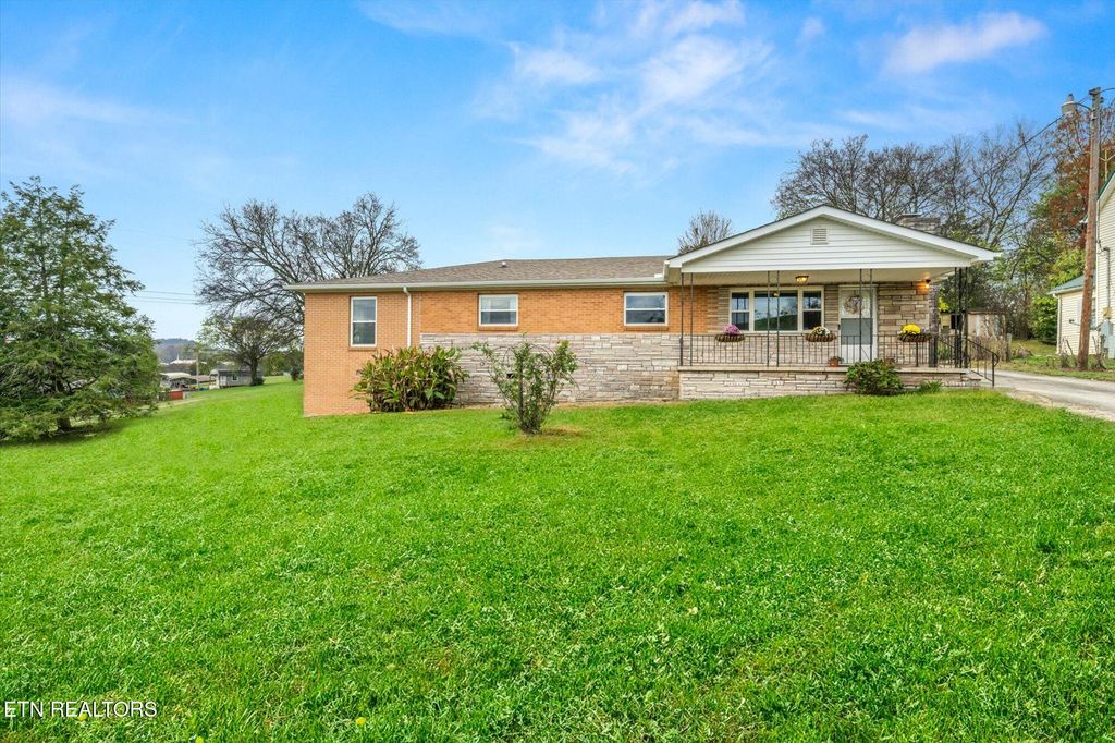 Photo of 121 Kiser Rd, Friendsville, TN 37737 (MLS # 1283702)