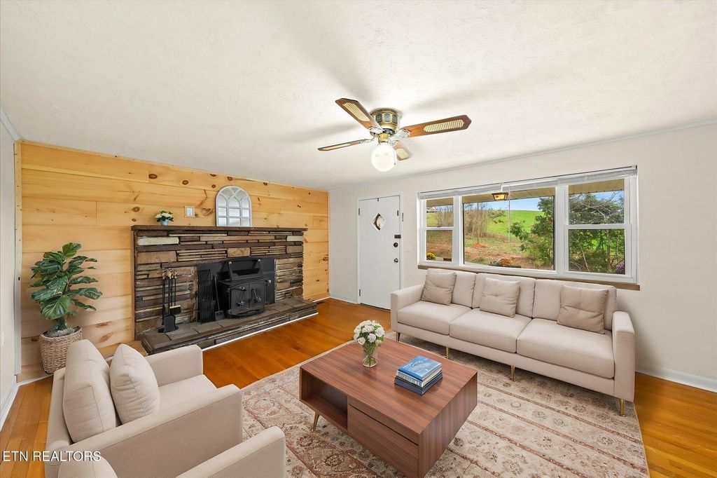 Photo of 121 Kiser Rd, Friendsville, TN 37737 (MLS # 1283702)