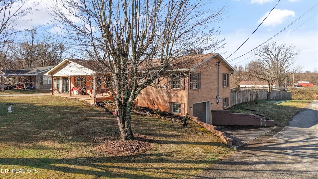 Photo of 1213 Carter Drive, Jefferson City, TN 37760 (MLS # 1328553)