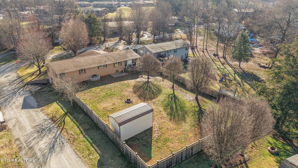 Photo of 1213 Carter Drive, Jefferson City, TN 37760 (MLS # 1328553)