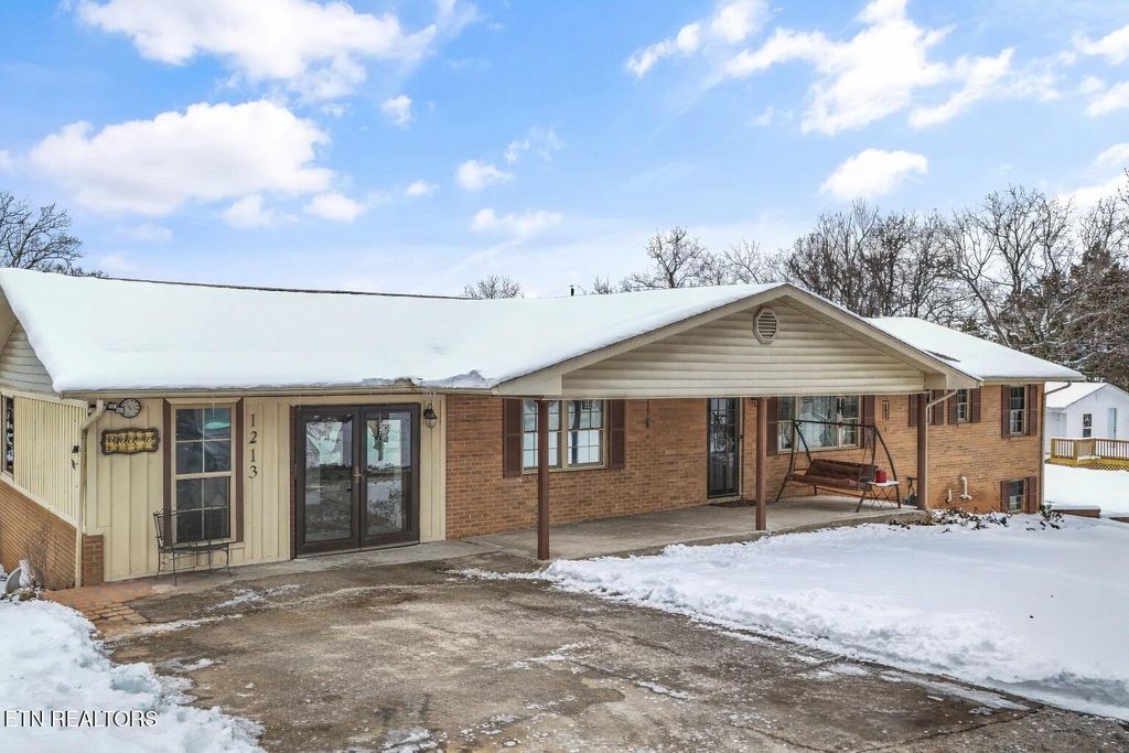 Photo of 1213 Carter Drive, Jefferson City, TN 37760 (MLS # 1328553)