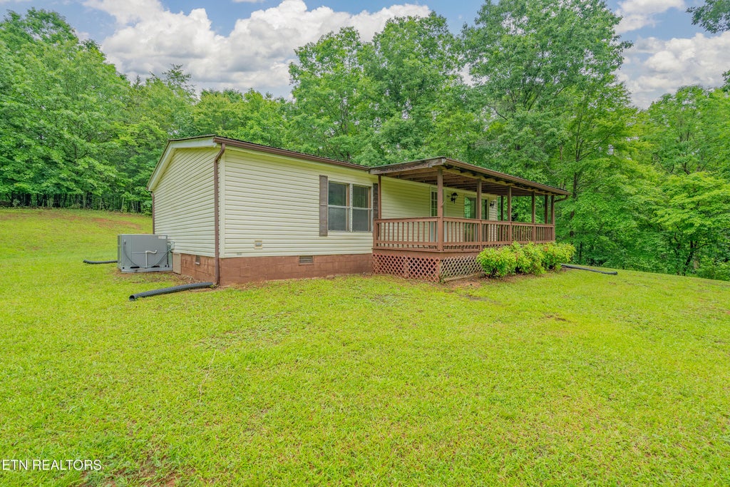 Photo of 339 Bowers Rd, Harriman, TN 37748 (MLS # 1343303)