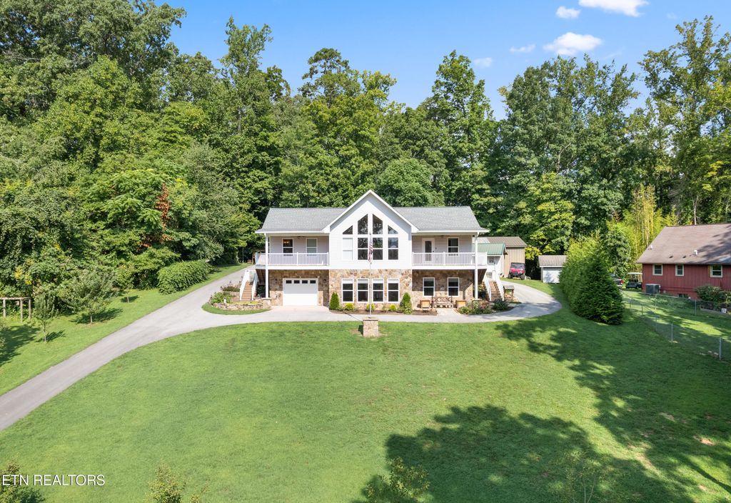 Photo of 373 Lindsey Mill Circle, Rocky Top, TN 37769 (MLS # 1312944)