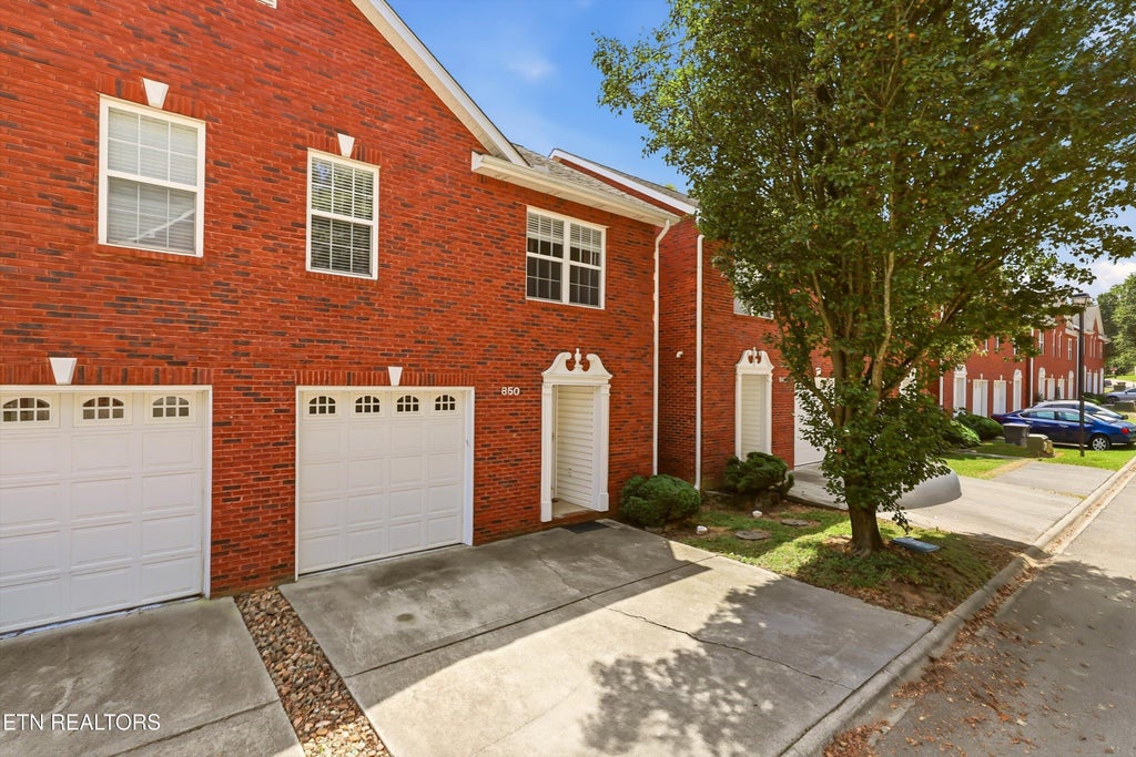 Photo of 850 Blue Spruce Way #17, Knoxville, TN 37912 (MLS # 1353956)