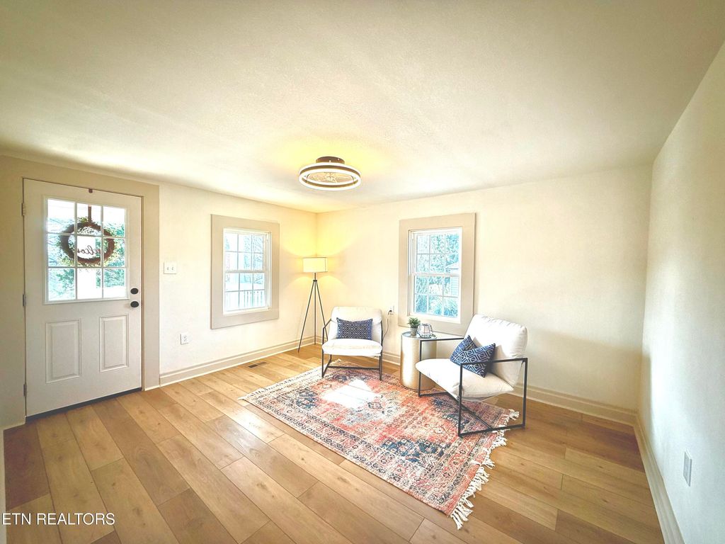 Photo of 316 Hunnicut Ave, Maryville, TN 37804 (MLS # 1324085)